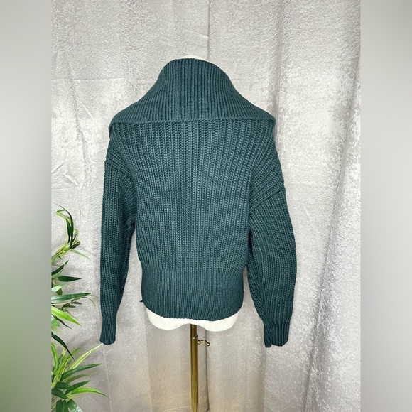 NEW H&M Women’s Peter Pan Collar Rib-Knit Sweater in Green Sz XS - Picture 7 of 11